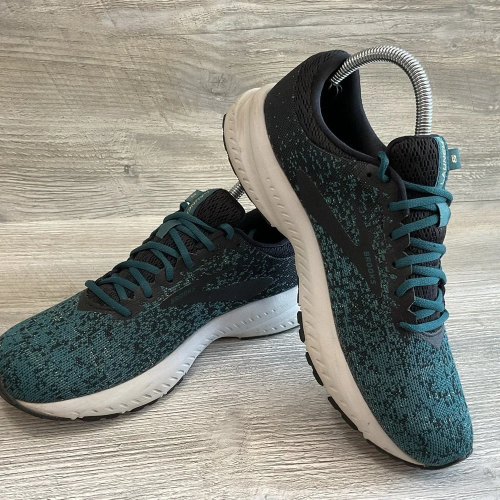 Brooks Launch 6 Womens Dark Green Running Shoes Sneakers 1202851B033 Size 9 B
